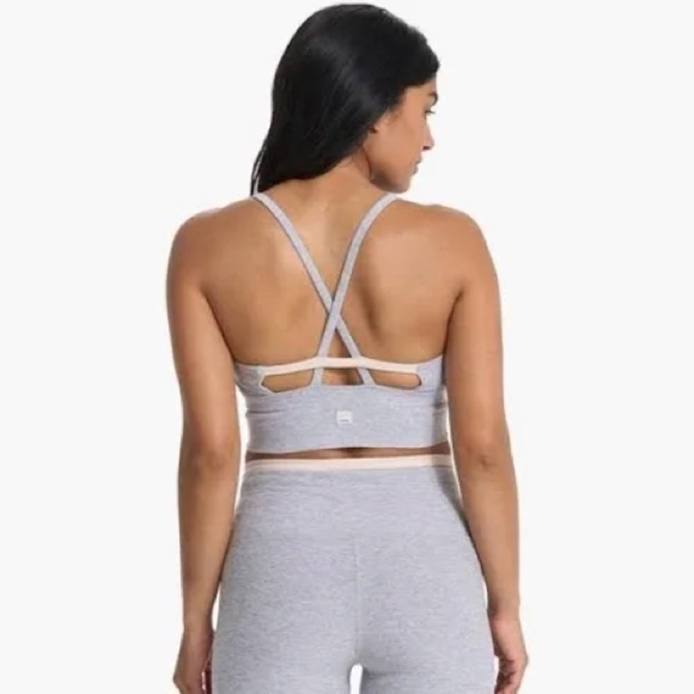 Vuori Long Line Elevation sports bra in heather grey